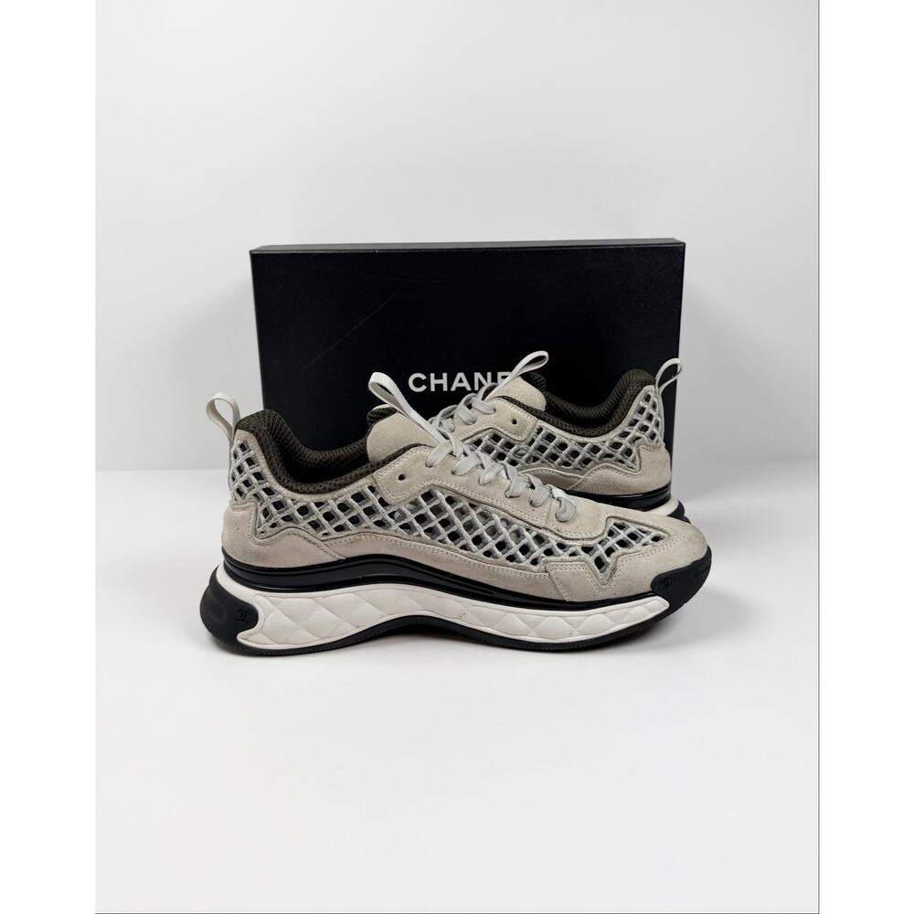 Size 42EU/9US - Chanel Interlocking CC Sneakers - Picture 5 of 9